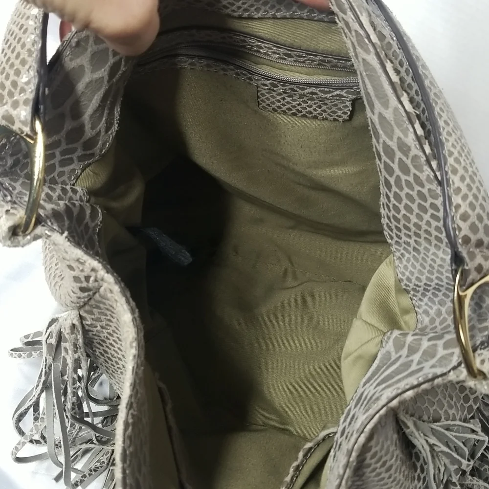 G.I.L.I. LEATHER FRINGE HOBO BAG IN GREY SNAKE EMBOSSED